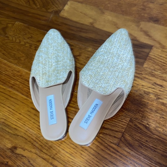 Steve Madden Maddis Mule Flat - Picture 2 of 3